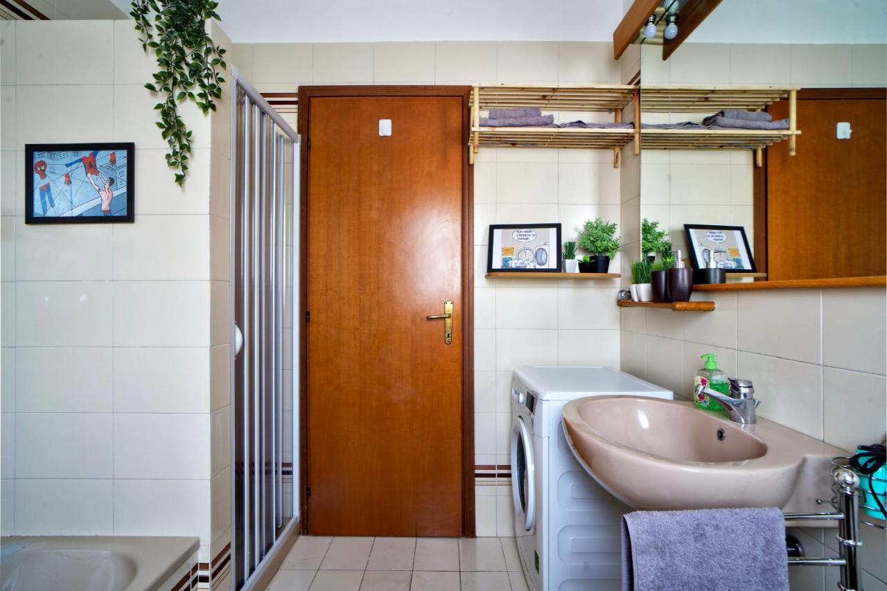 Casa Zoe Apartment Free Parking,Self Check In & Free Wi Fi Parma Eksteriør bilde