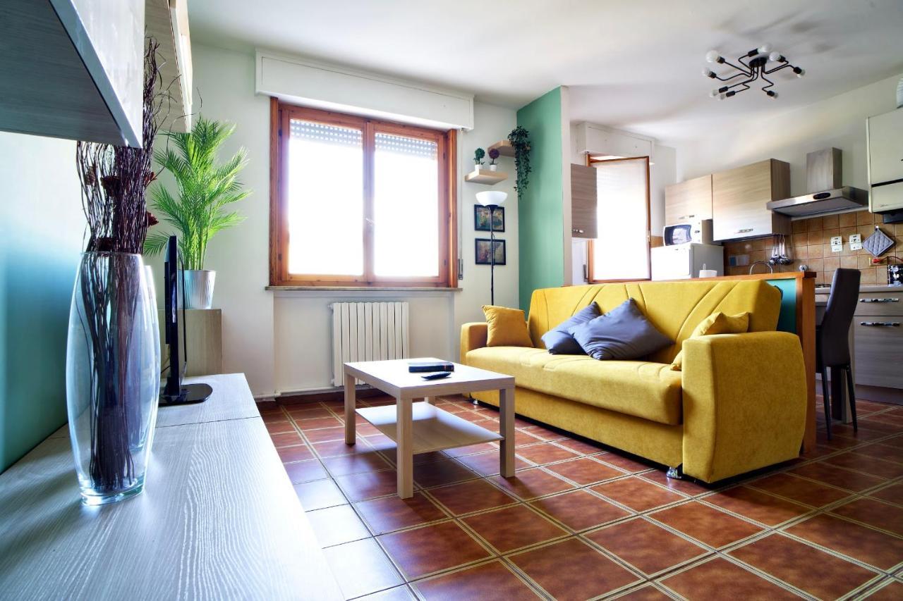 Casa Zoe Apartment Free Parking,Self Check In & Free Wi Fi Parma Eksteriør bilde